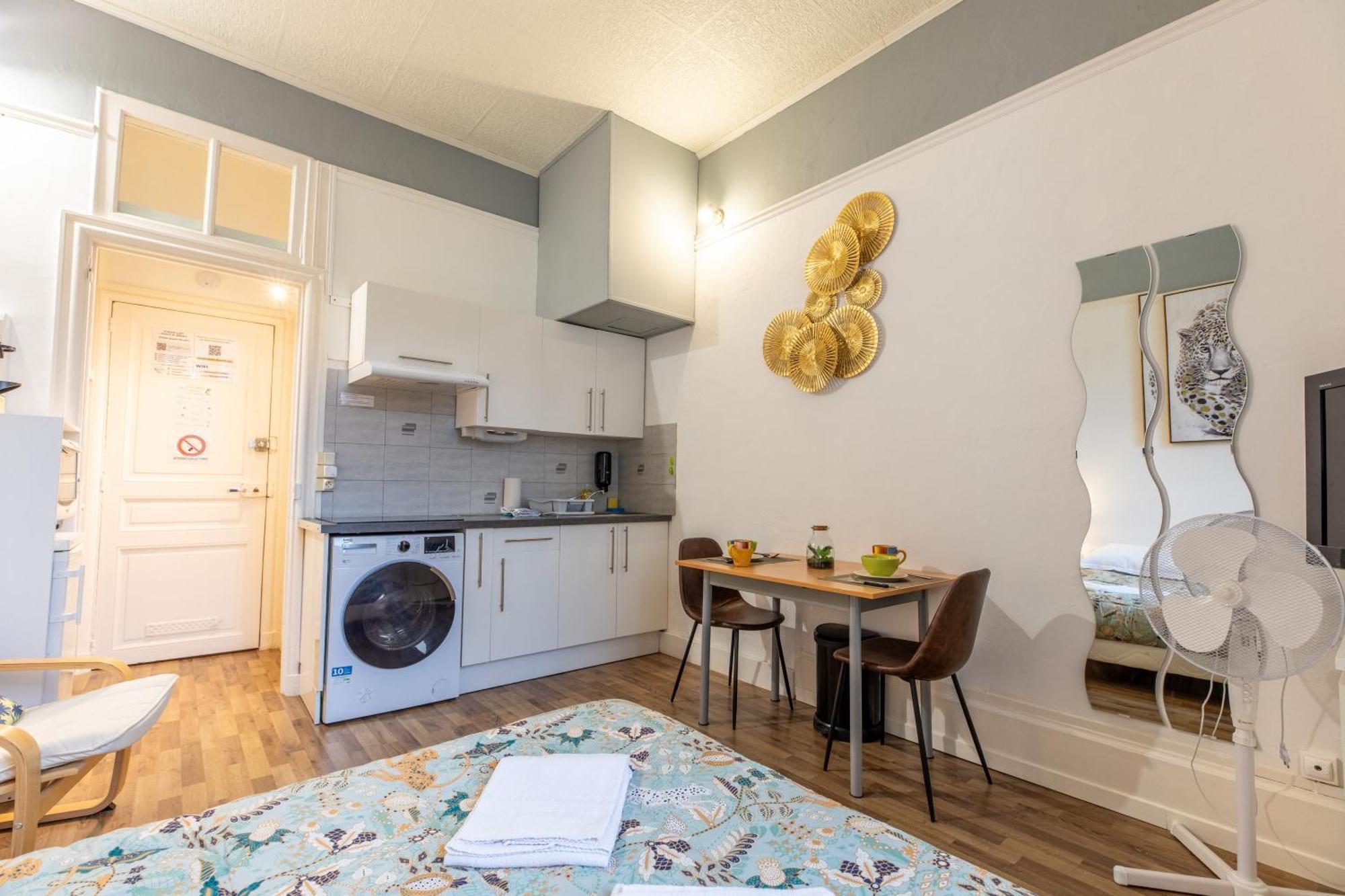 Du Parc Calme Apartment